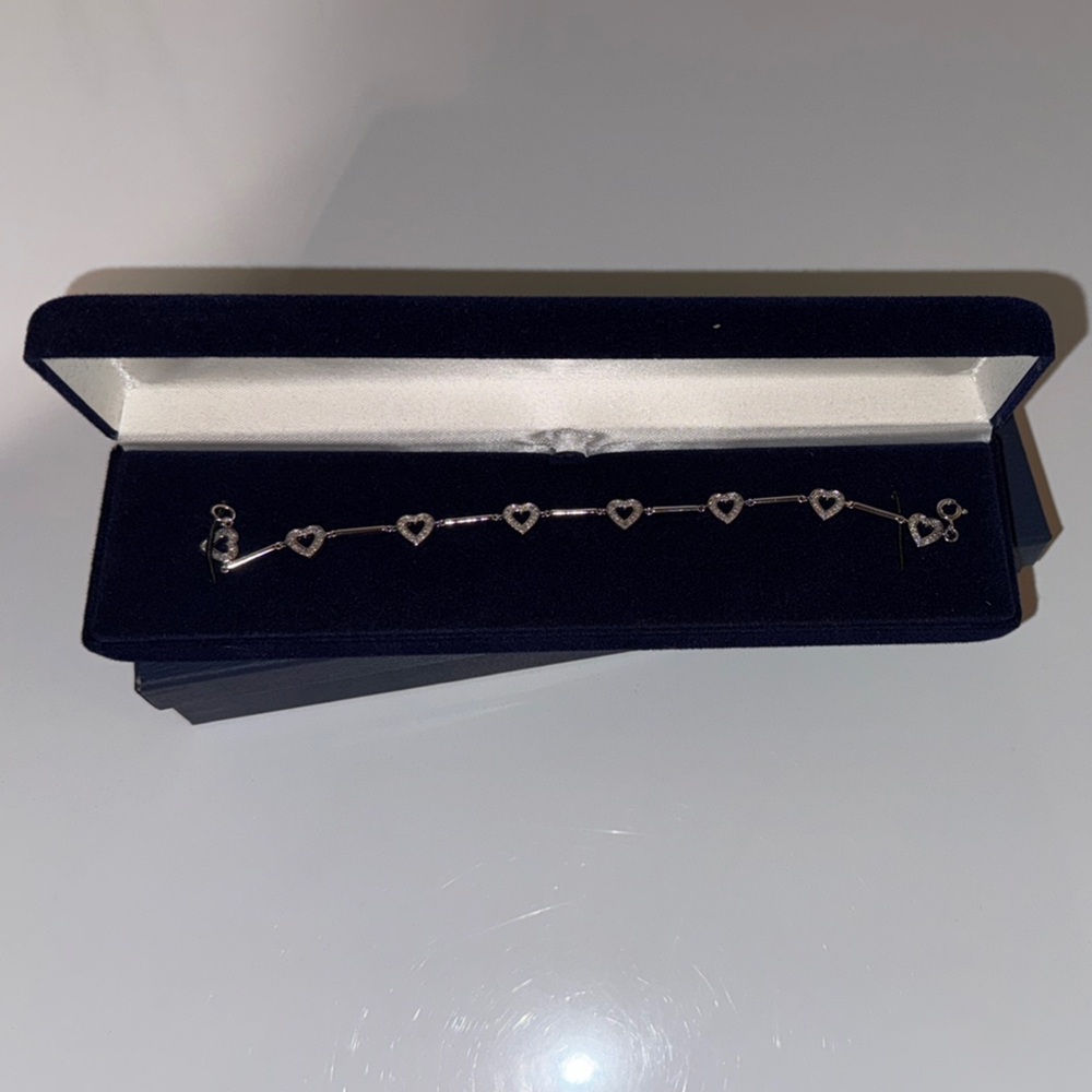 Danbury Mint Silver Heart Chain Bracelet